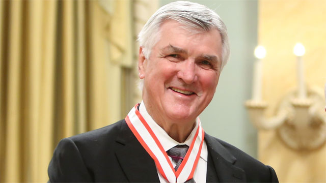 Vancouver Giants pay tribute to Pat Quinn