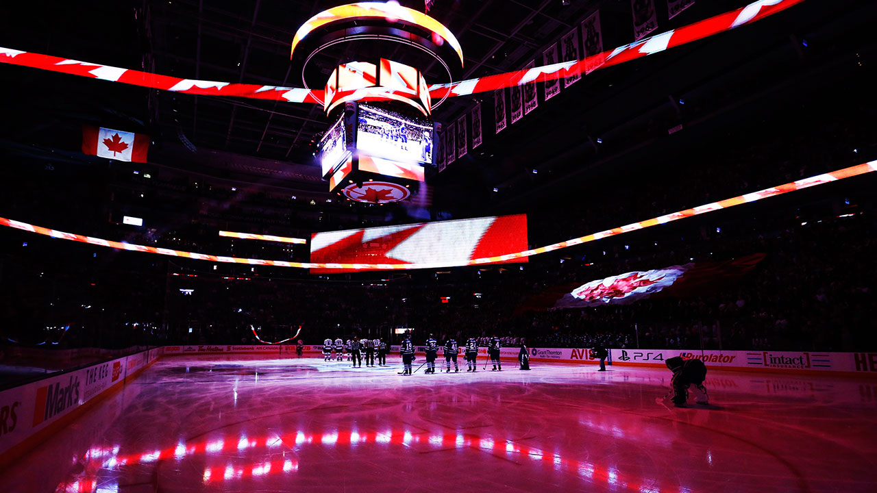 Toronto Maple Leafs Fans Finish Singing Us Anthem Listen: Fans finish U.S. anthem at Leafs game - Sportsnet.ca