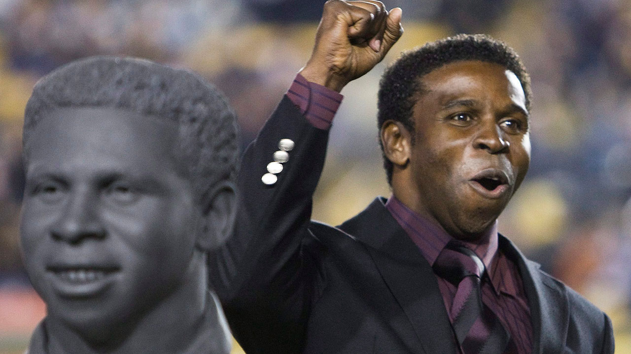 Pinball Clemons officially Canadian citizen