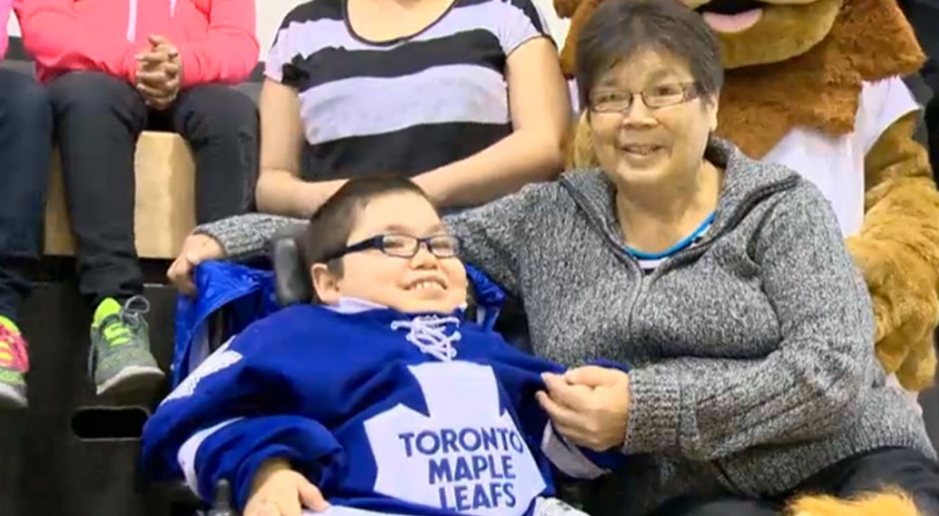 http://assets1.sportsnet.ca/wp-content/uploads/2015/03/young-leafs-fan-1040x572.jpg