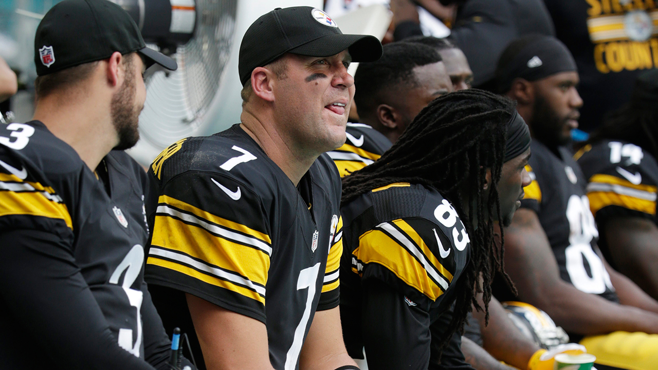 Roethlisberger undergoes knee surgery, not out 'long term'