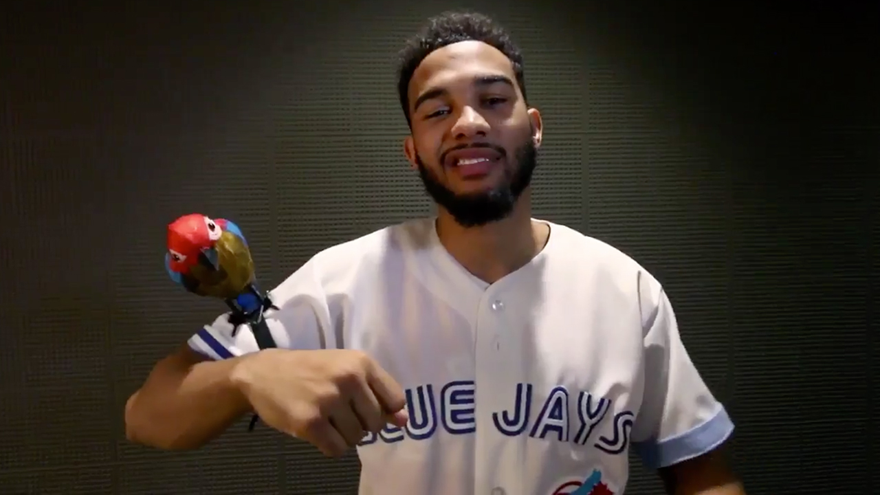Gotta See It: Raptors offer support to Blue Jays ahead of Game 3
