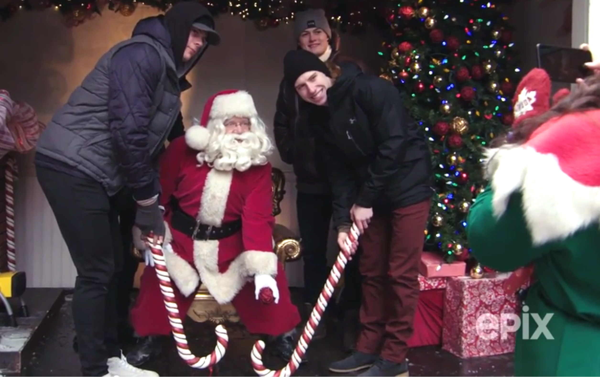 matthews_santa_claus