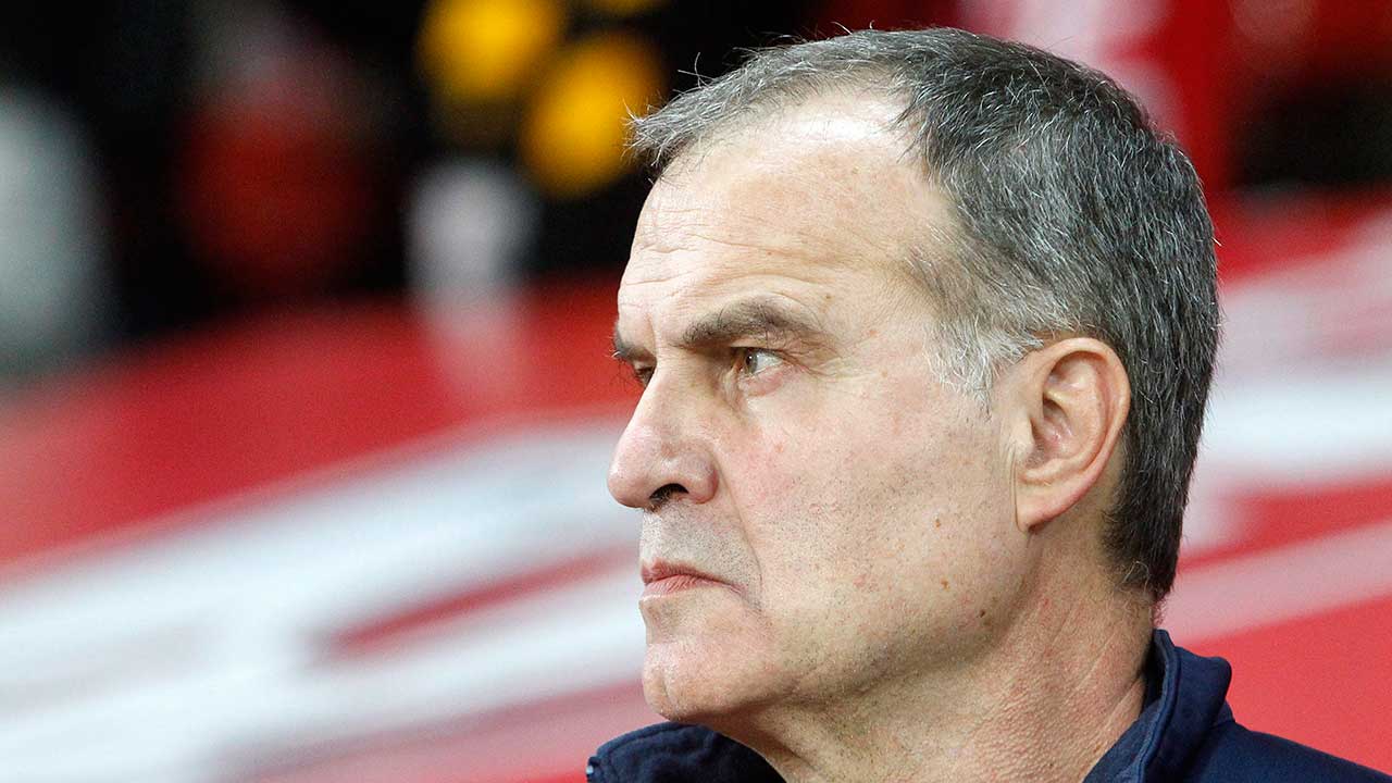 Lille provisionally suspends coach Marcelo Bielsa