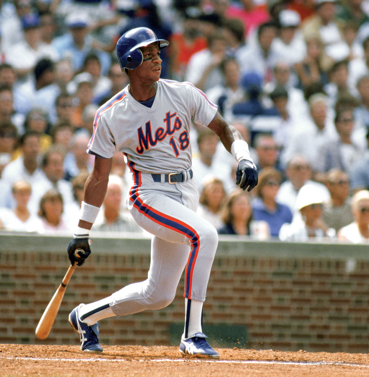 Darryl Strawberry of the Mets with wife Lisa and new daughter. News Photo -  Getty Images