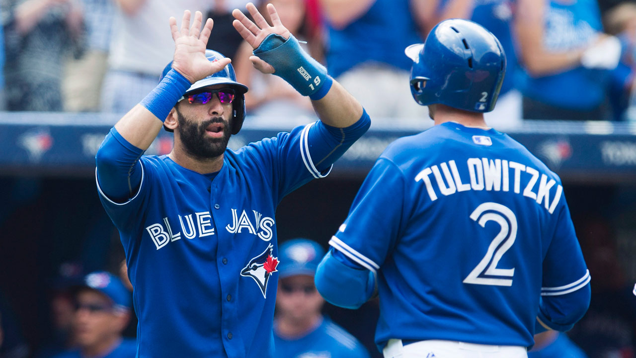 October 19, 2015: Toronto Blue Jays Infield Ryan Goins (17) [7352