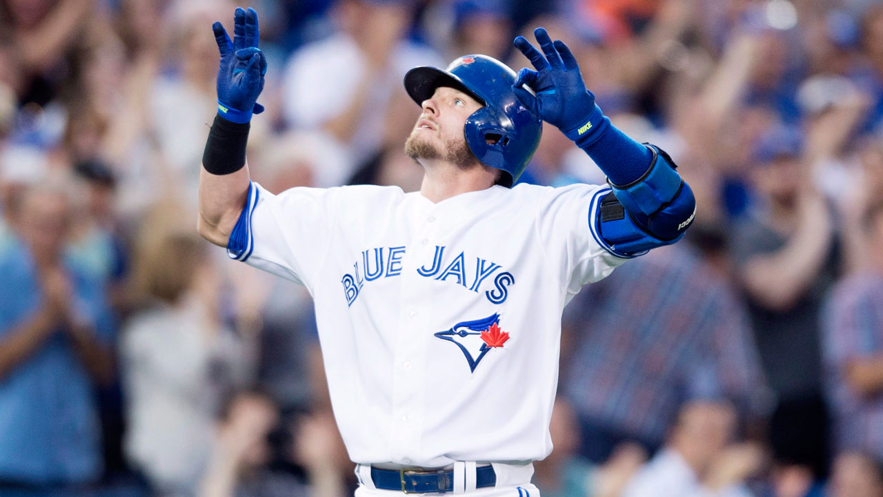 October 19, 2015: Toronto Blue Jays Infield Ryan Goins (17) [7352