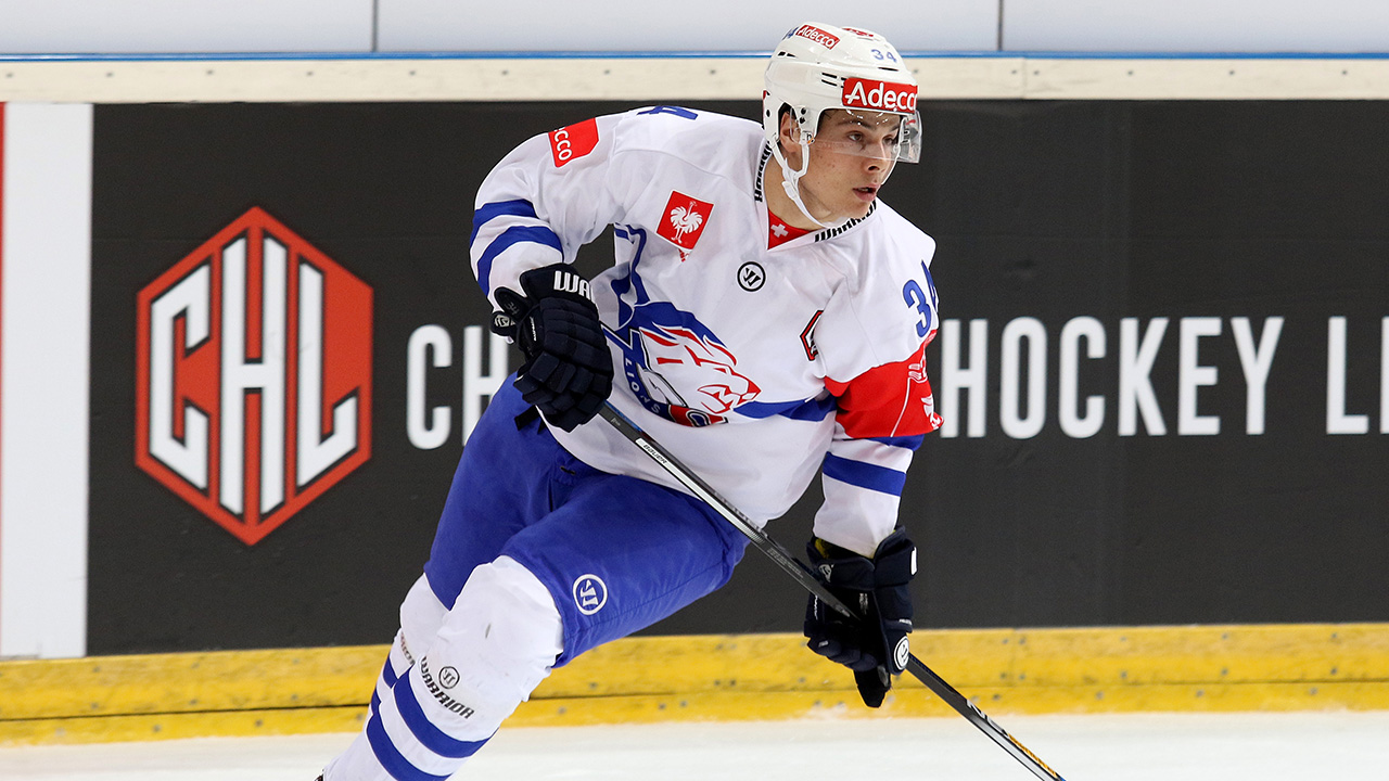 Gotta See It Auston Matthews Gets Giant Tattoo Of Lion Wearing Crown Sportsnet Ca