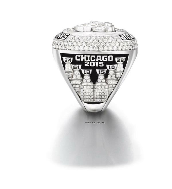 Blackhawks receive 260-gem Stanley Cup rings