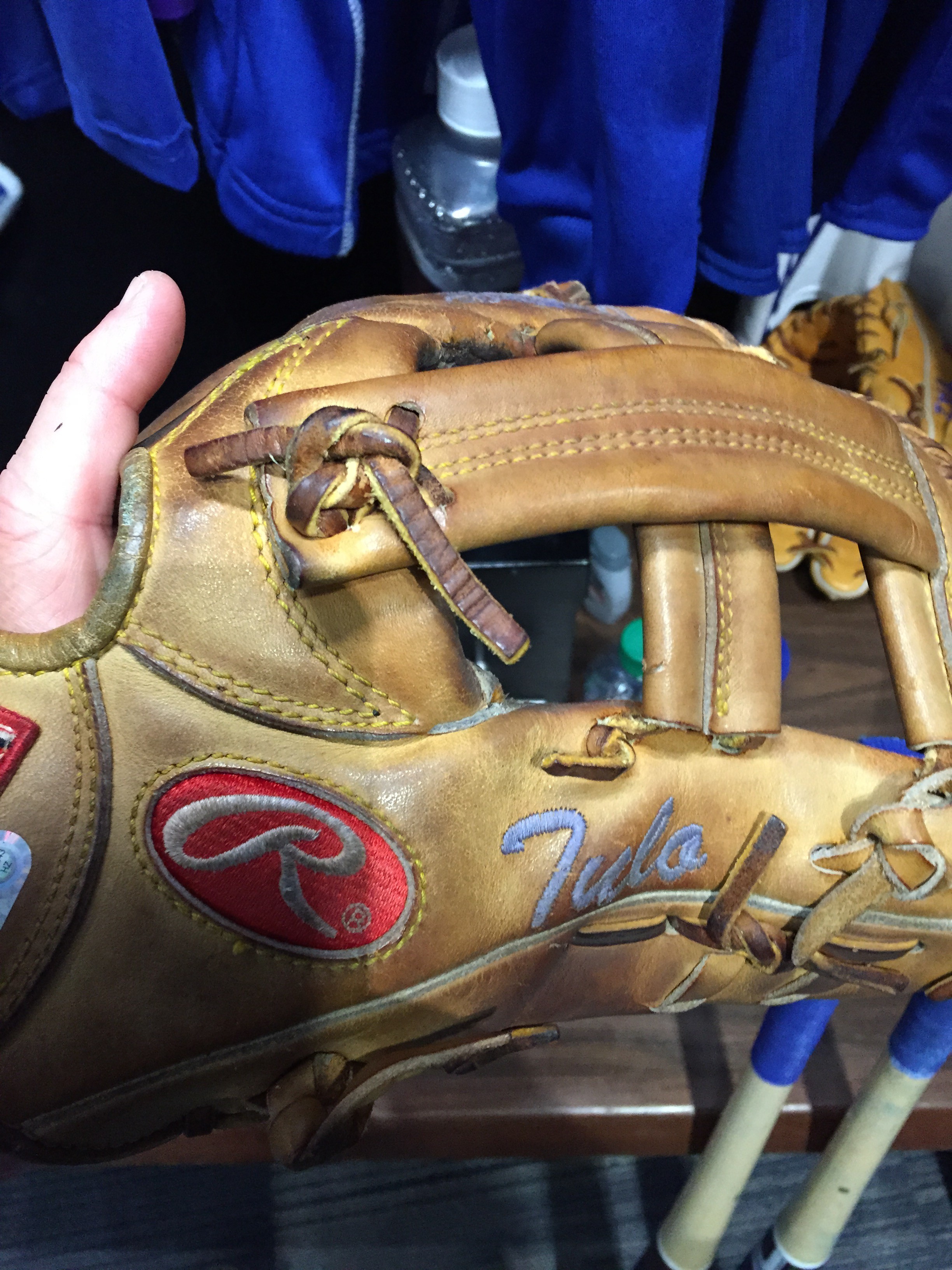 Meet the war-torn glove Troy Tulowitzki just can't let go of