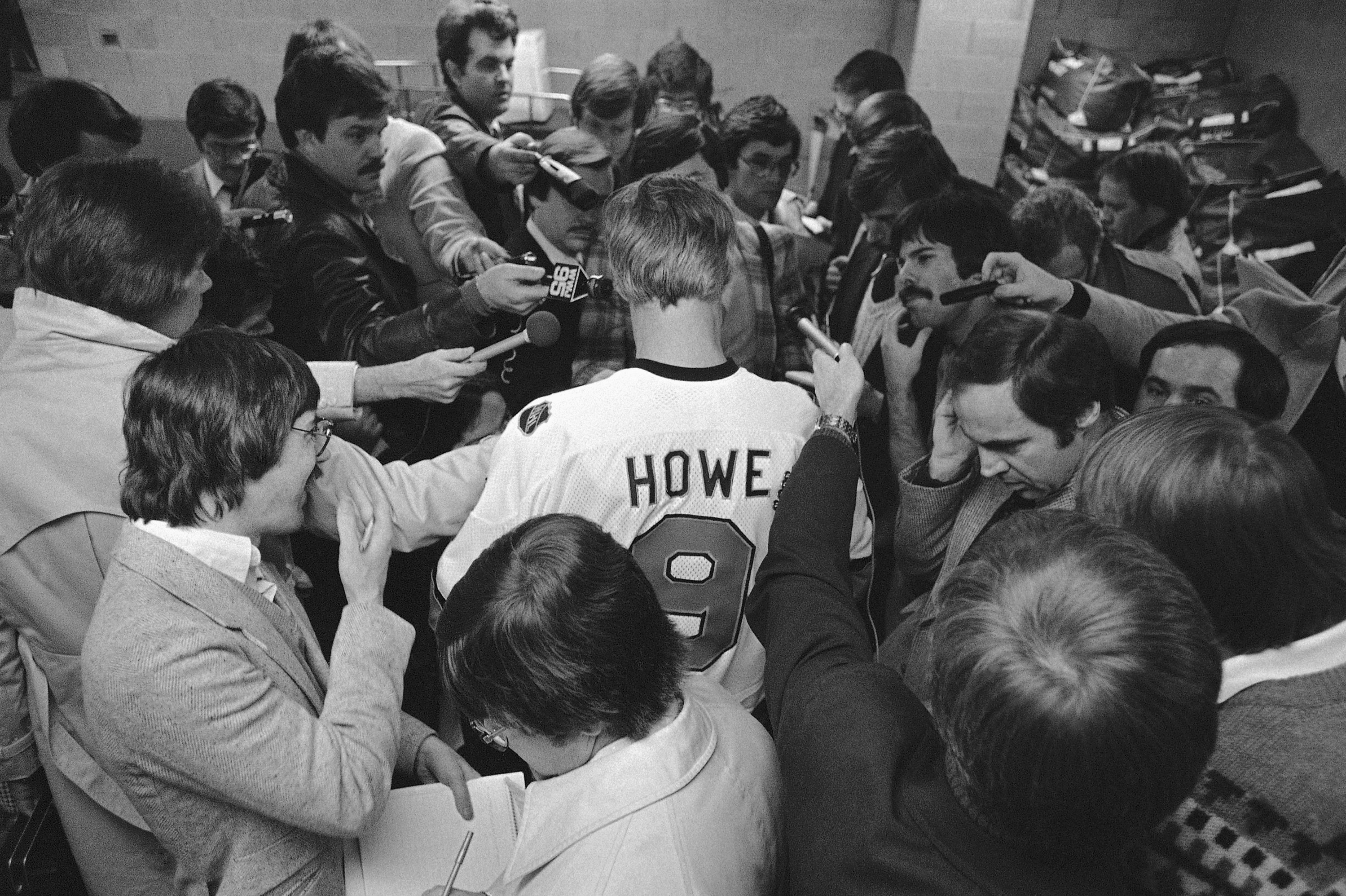 When Detroit fans welcomed Gordie Howe back for the 1980 All-Star