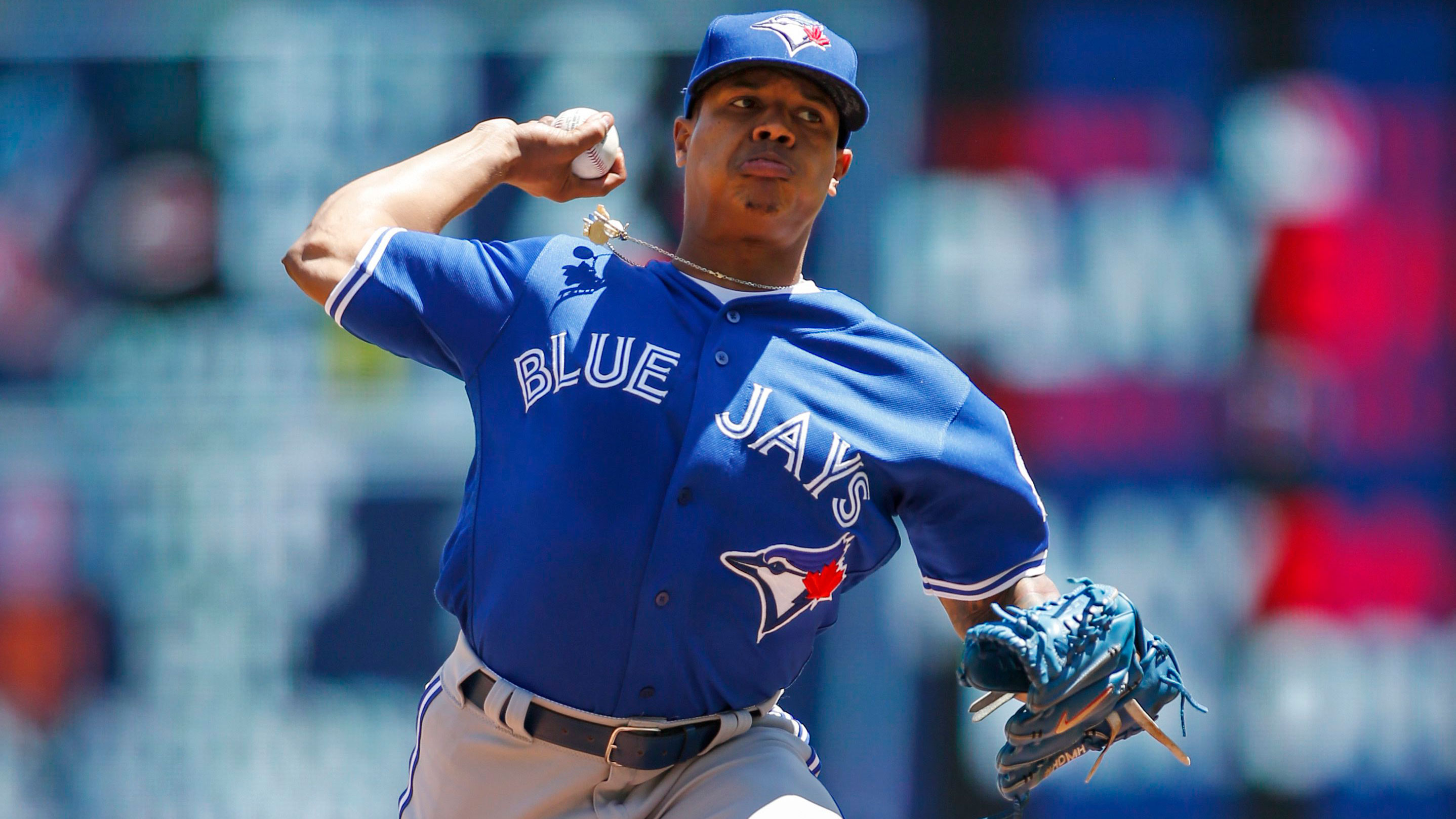 Toronto Blue Jays starting pitcher Marcus Stroman throws to the Minnesota Twins. (Bruce Kluckhohn/AP)