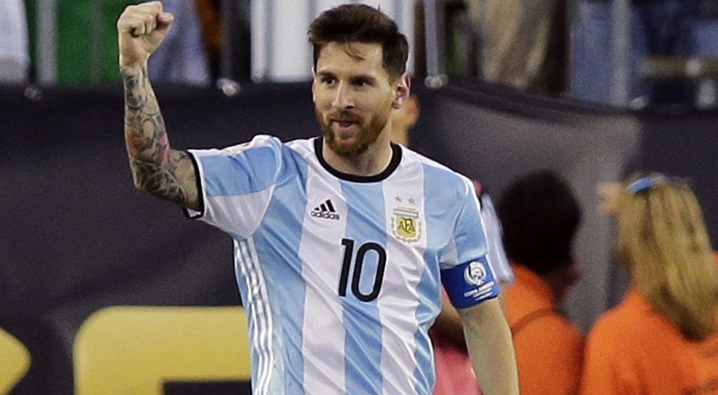 Argentina's Messi cleared by FIFA to play in World Cup