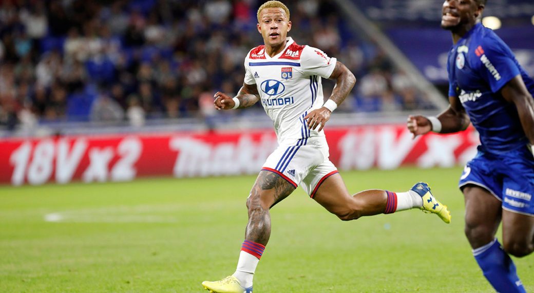 Lyon's Memphis Depay burgled at home while playing ...