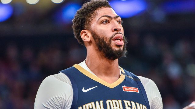 Report: Anthony Davis Sr. doesn't want son playing for Celtics ...